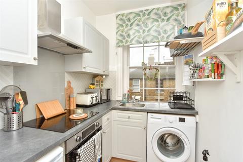 1 bedroom apartment for sale, South Road, Faversham, Kent