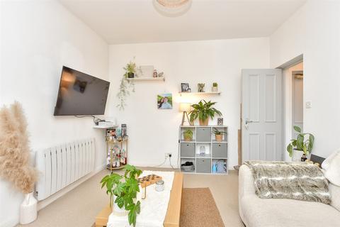 1 bedroom apartment for sale, South Road, Faversham, Kent