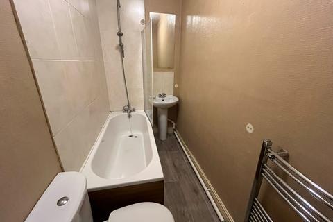 3 bedroom terraced house for sale, Batley WF17