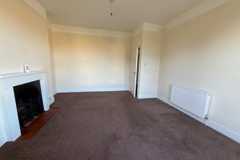 2 bedroom flat to rent, Weymouth DT4