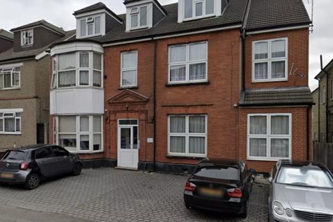 1 bedroom flat to rent, Junction Road, Romford RM1