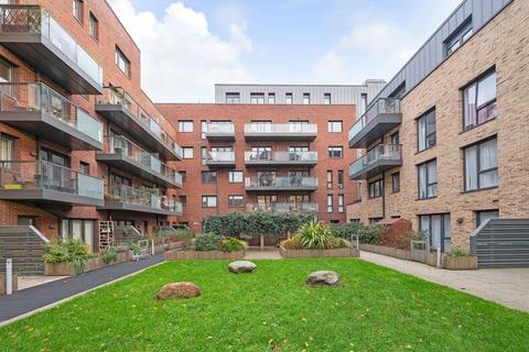 2 bedroom apartment for sale, London SE15