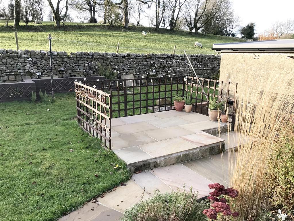 Side Patio.jpeg