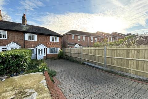 5 bedroom end of terrace house for sale, Langham Place, Surrey TW20