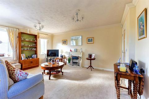 2 bedroom retirement property for sale, Defford Road, Pershore