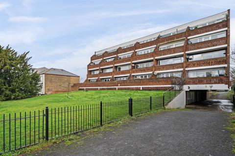 Sharnbrooke Close, Welling