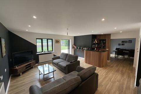 5 bedroom detached house for sale, Reigate Road, Hookwood, Horley, Surrey
