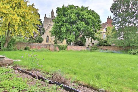 3 bedroom flat to rent, Church Street, Tewkesbury