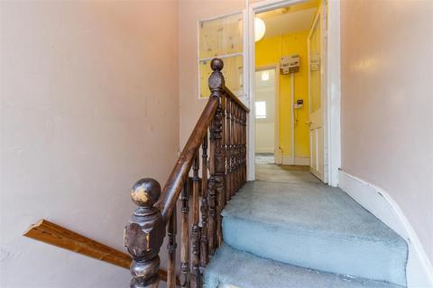 1 bedroom flat for sale, Highgate Hill, London N19