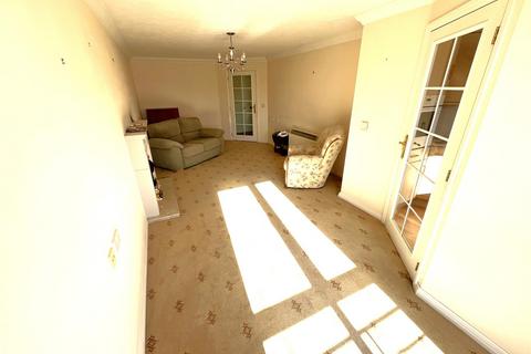 1 bedroom retirement property for sale, Gladstone lodge, Gladstone Road, Chippenham