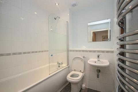 2 bedroom flat to rent, ABBEY COURT, PRIORY PLACE, COVENTRY, CV1 5SA