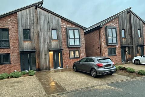 undefined, Mapleton Gardens, Suffolk IP4