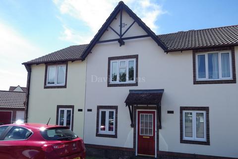 2 bedroom terraced house to rent, Squires Gate, Rogerstone, Newport. NP10 0BQ