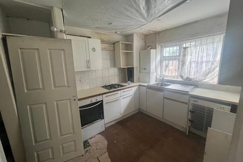 2 bedroom flat for sale, 1 Binswood Close, Wood End, Coventry, West Midlands CV2 1HL