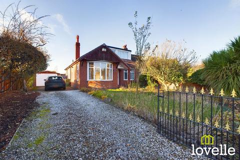 2 bedroom bungalow for sale, New Village Road, East Riding of Yorkshire HU16