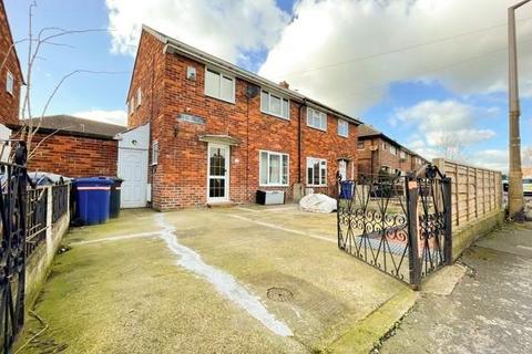 2 bedroom semi-detached house to rent, West Avenue, Doncaster DN7