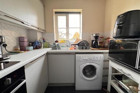 2 bedroom flat for sale, Ridge Green, Swindon SN5