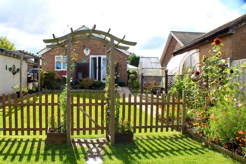3 Barnard Way, Leeds, LS15 8UX