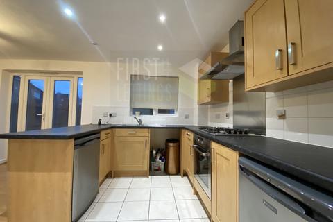 3 bedroom detached house to rent, The Pastures, Leicester LE2