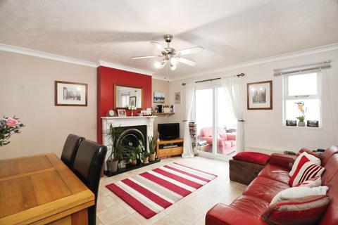 2 bedroom end of terrace house for sale, Waterman Court, York