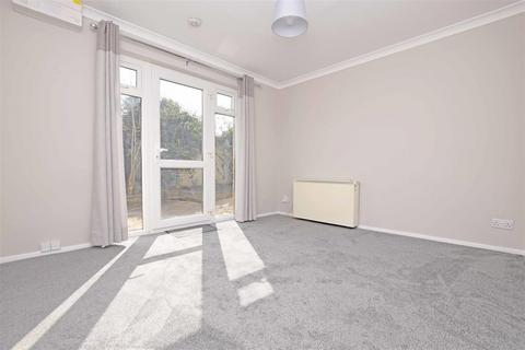 1 bedroom end of terrace house for sale, Sonning Gardens, Hampton