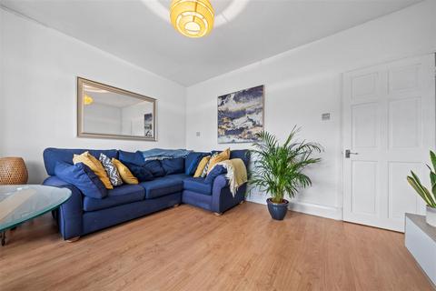 1 bedroom flat for sale, Howden Road, London