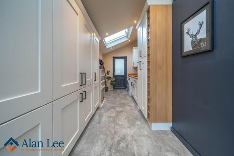 49 Westbrook Drive, Macclesfield, SK10 3AQ