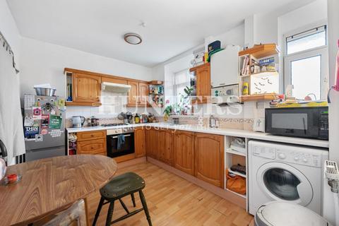 3 bedroom flat to rent, Mayville Estate, London, N16