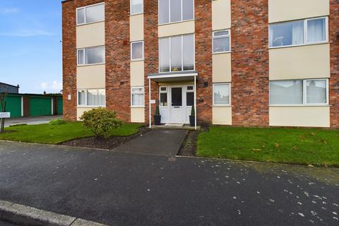 2 bedroom apartment for sale, Rutland Court,  Lytham St. Annes, FY8