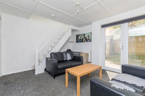 4 bedroom semi-detached house to rent, St Pauls Street, Brighton