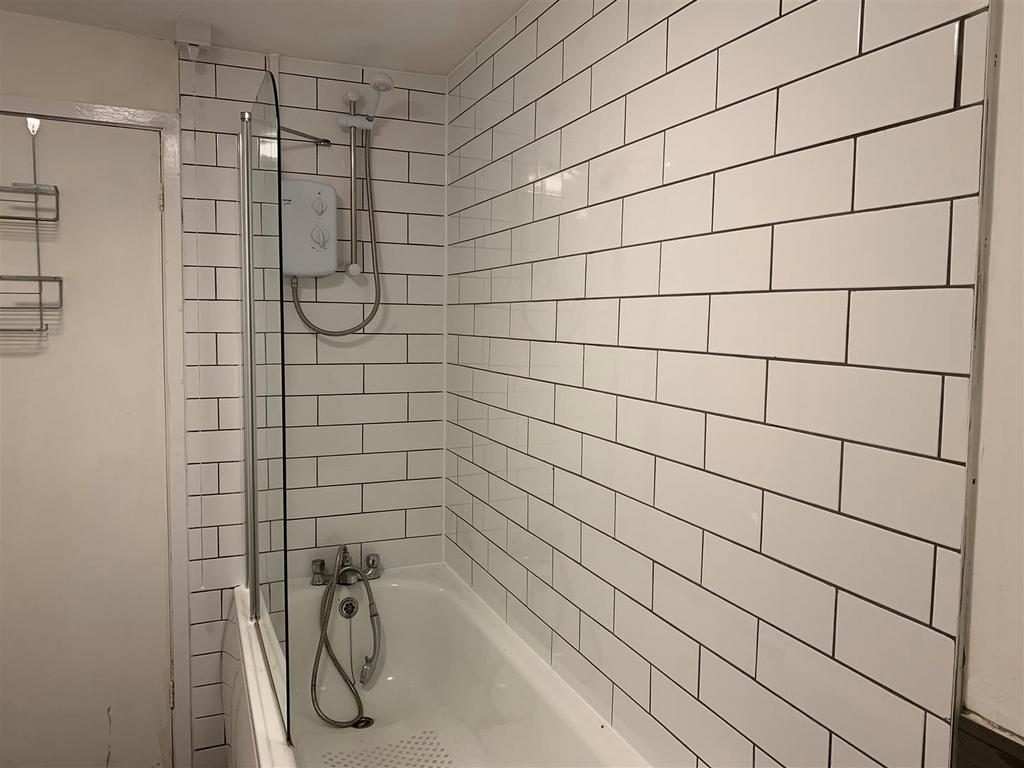 16 St Pauls new bathroom.jpg