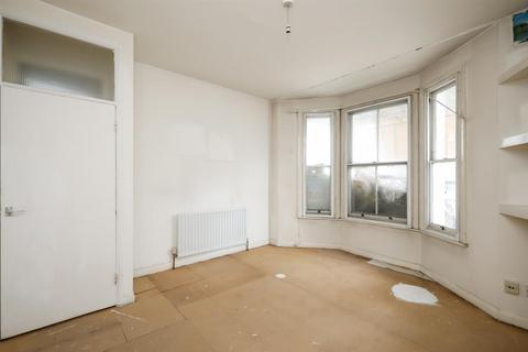 1 bedroom flat for sale, New Kings Road, London