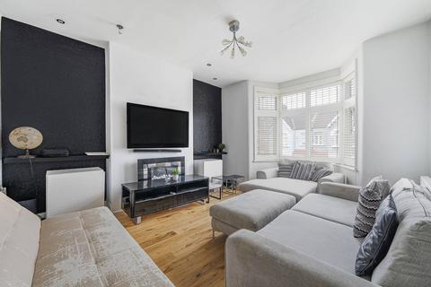 3 bedroom flat to rent, Ribblesdale Road, Furzedown, London, SW16