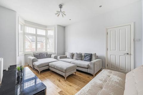 3 bedroom flat to rent, Ribblesdale Road, Furzedown, London, SW16