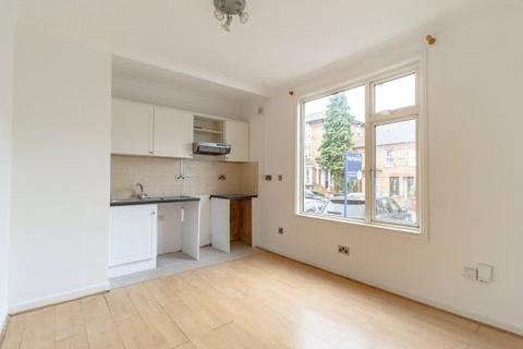 Studio for sale, Hencroft Street South, Slough, Berkshire