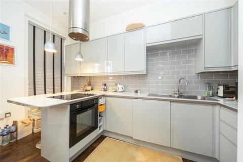 2 bedroom flat for sale, Claremont Road, London NW2