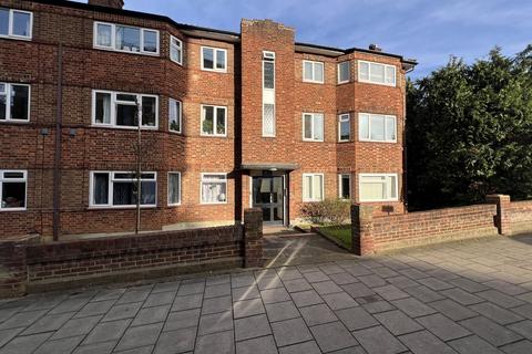 2 bedroom apartment to rent, Garrison Court, Hitchin, SG4