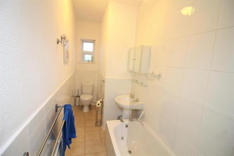 2 bedroom maisonette to rent, Skipton Road, Ilkley, LS29