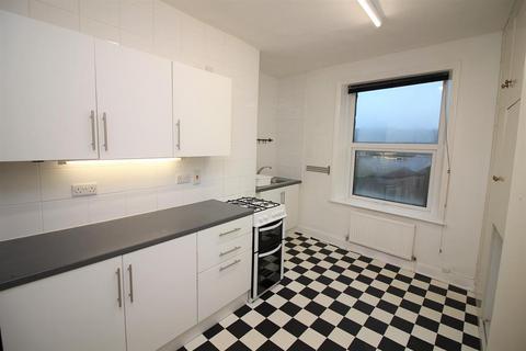 2 bedroom maisonette to rent, Skipton Road, Ilkley, LS29