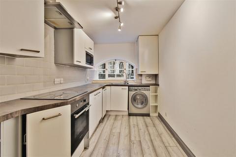 2 bedroom apartment for sale, Buckingham Court, Bishophill