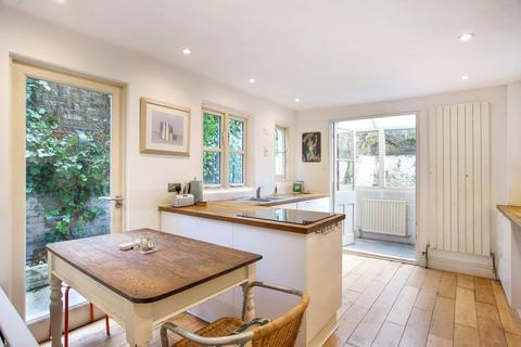 5 bedroom end of terrace house to rent, Farlow Road, Putney, London, SW15