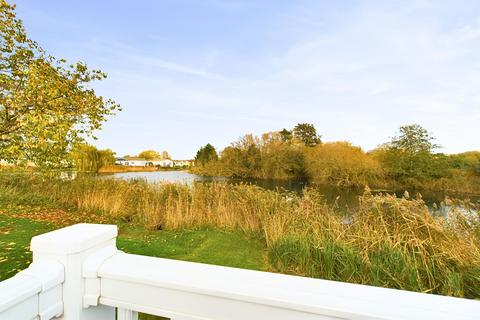 2 bedroom park home for sale, Barton Broads Park, Maltkiln R, North Lincolnshire DN18
