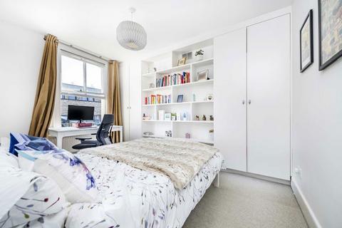 3 bedroom flat for sale, Allcroft Road, London NW5