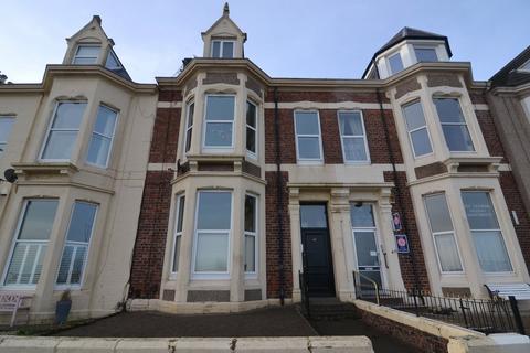 1 bedroom apartment to rent, Beverley Terrace, Cullercoats, NE30