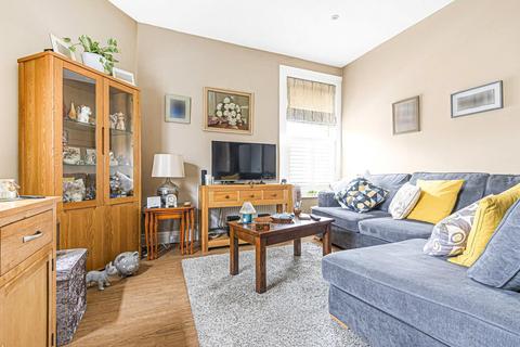 1 bedroom flat for sale, High Street, Hampton Hill, TW12