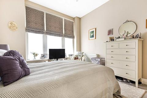 1 bedroom flat for sale, High Street, Hampton Hill, TW12