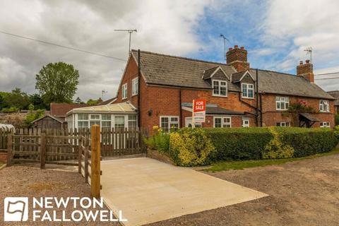 3 bedroom semi-detached house for sale, Great North Road, Gamston, Retford, Nottinghamshire, DN22 0PZ