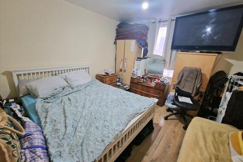 4 bedroom house for sale, College Park Close, London, SE13