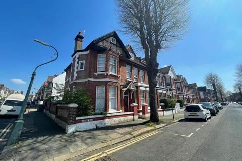 Studio to rent, Osmond Road, Hove, East Sussex