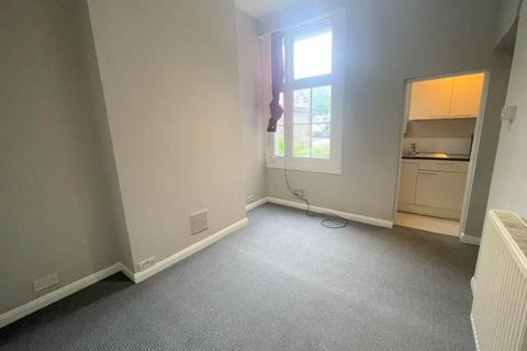 Studio to rent, Osmond Road, Hove, East Sussex